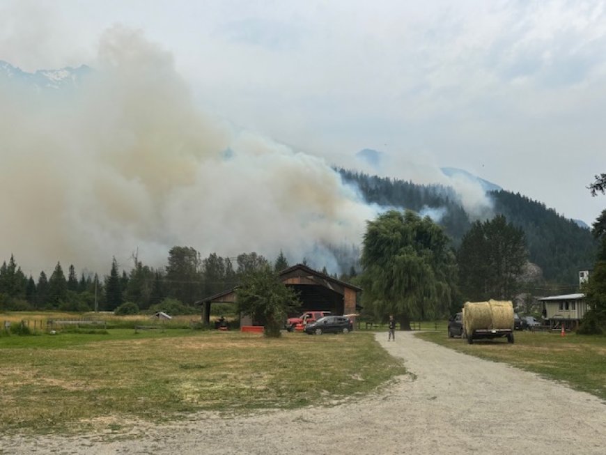 ‘Pretty scary’: Pemberton residents ready to leave as wildfire fight continues
