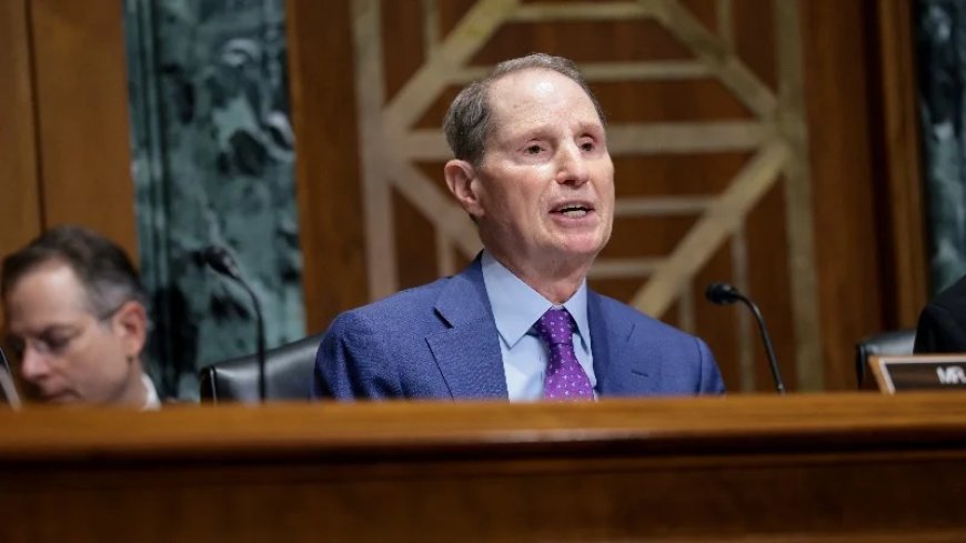 Wyden Urges Blanche & Rubio To Fight Canada’s Bill C-22 Surveillance Law