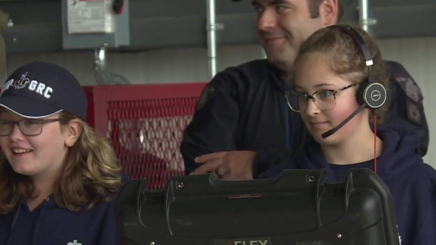 2 girls take over Alberta RCMP command as part of Kids with Cancer experience