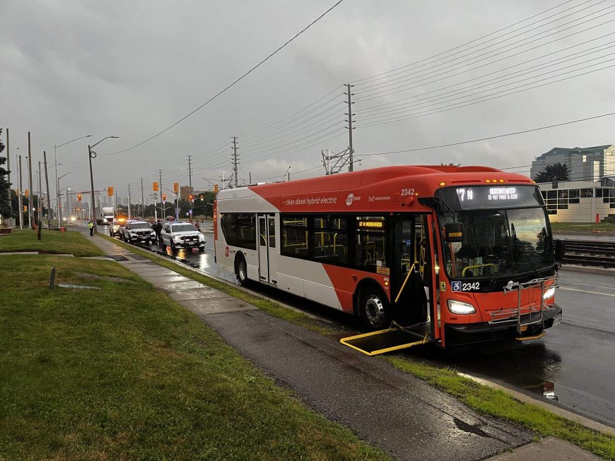 Woman charged with attempted murder after stabbing of teen on Mississauga bus