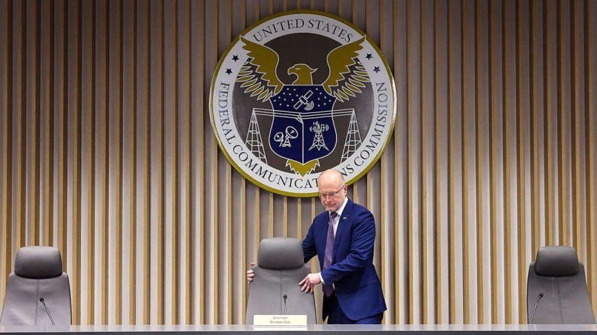 STEVE FORBES, STEPHEN MOORE: America must free its airwaves before China pulls ahead