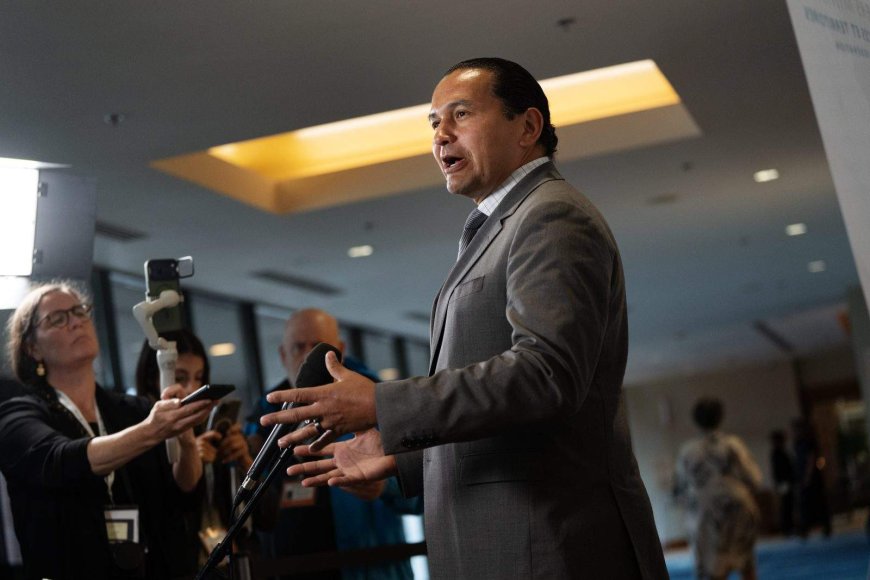 Manitoba Premier Kinew ‘willing to entertain’ Alberta to Ontario pipeline