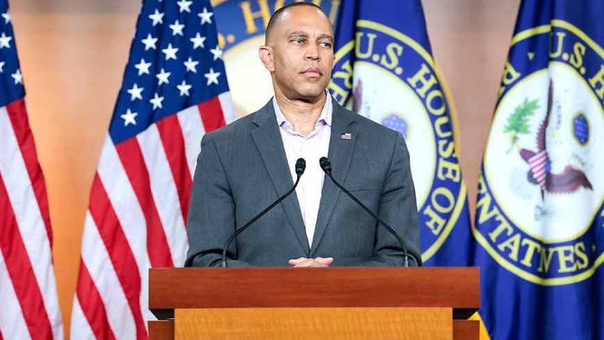 Dozens of House Democrats reject bill fusing congressional stock ban with federal voter ID