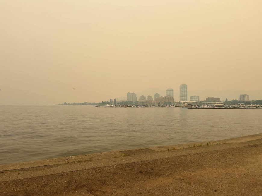 Wildfire smoke blankets Kelowna, prompting health warnings and disrupting summer plans