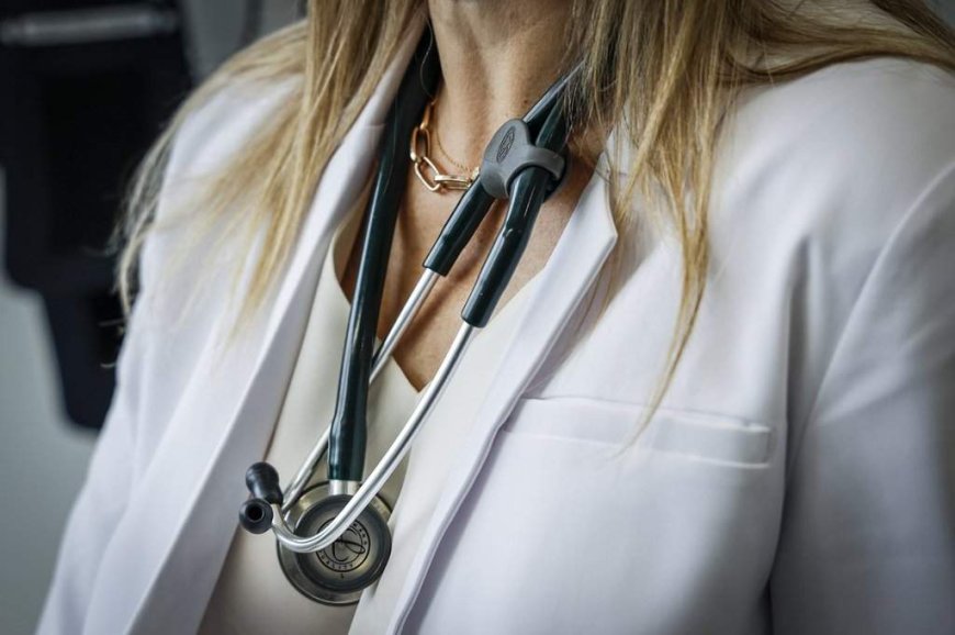 Quebec obstetricians and gynecologists association head to court over pay gap