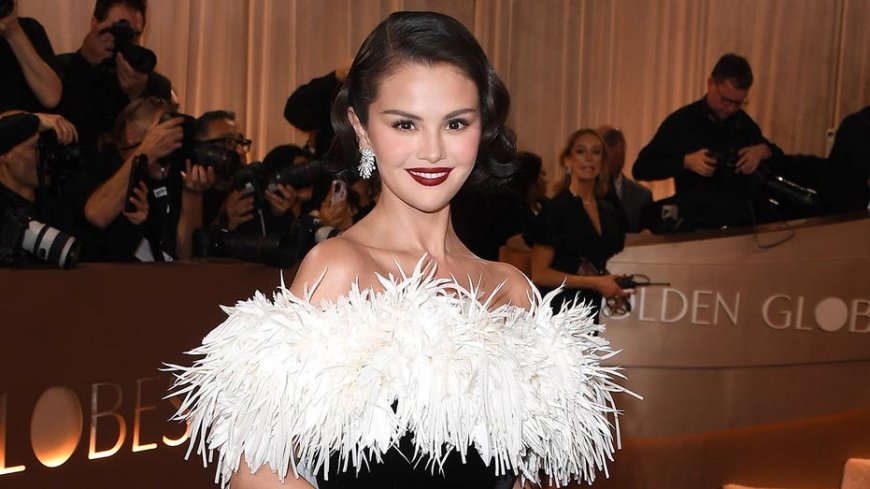 Selena Gomez posts swimsuit-filled yacht vacation photos with husband Benny Blanco