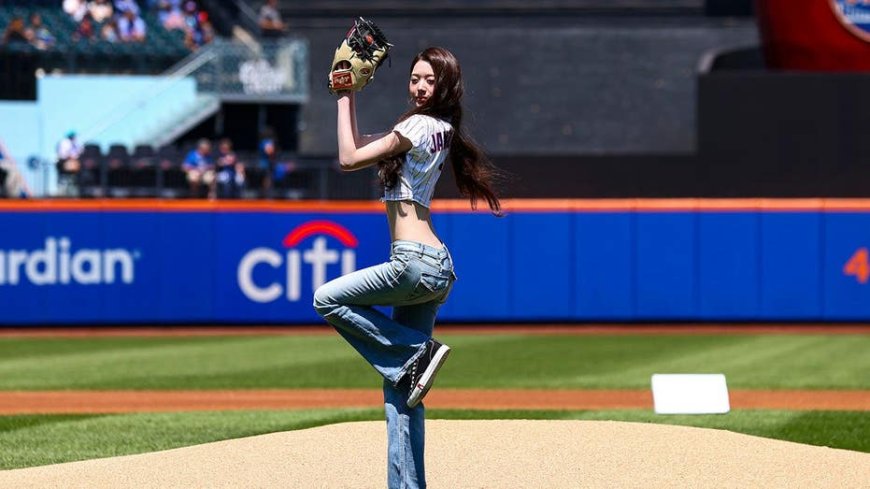 Mets trot out a Korean pop star with an amazing windup for first pitch duties, Wemby plays soccer & Rosie