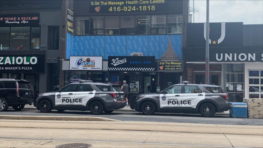 Carney, Ford denounce vandalism, shooting at Jewish bakeries in Toronto