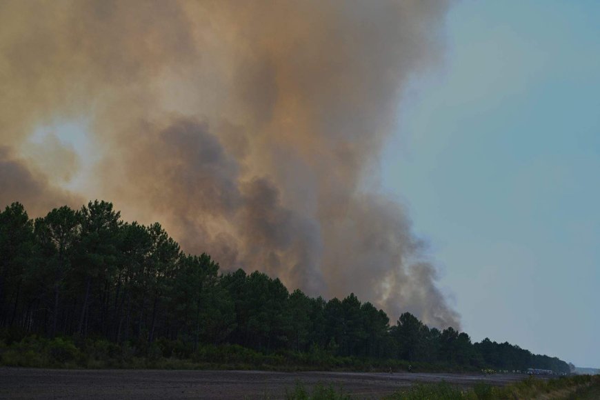 France order 4,000 more evacuations as fires ravage southwest Europe