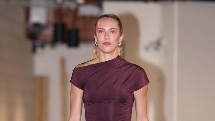 Lexie Hull fills up stat sheet with mid-season fits, internet's favorite goalie stops by & the Tony Romo edit