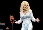 Dolly Parton refused to pick political sides for decades: ‘I’m not in politics, I’m an entertainer’