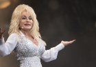 Mississippi mayor argues against lowering flag for Dolly Parton after her death