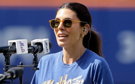 'Sopranos' star sings national anthem at Mets game on same day that fellow castmember dies