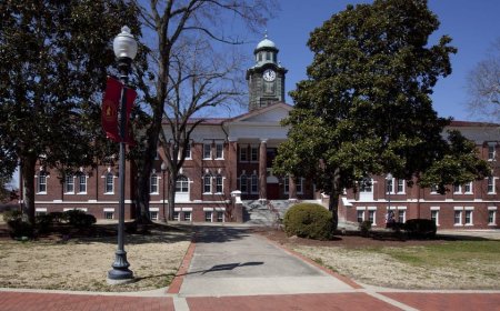 Southern university requires business suits, bans du-rags and other headwear in new dress code