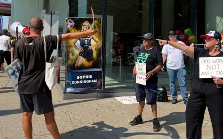 Trans activists harass, hurl slurs at Sophie Cunningham supporters before Fever game in Minnesota
