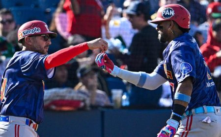 Baserunner sparks brawl in Mexican Baseball League after sucker punching a fielder who tagged him out