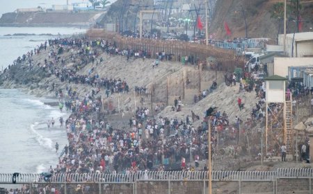 Hundreds Remain In Ceuta After 60,000 Migrants Cross Border