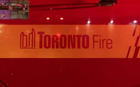 Person dead after fire breaks out in Toronto apartment building: paramedics