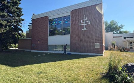 Saskatoon synagogue egged during Shabbat service, rabbi says