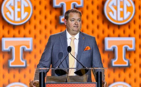 Tennessee coach unloads on NCAA's 'bulls–t', after star linebacker suspended for outdated rule