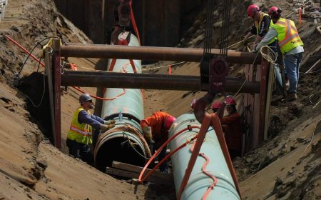 Too soon to say whether pipeline agreement could change Suncor’s outlook: CEO