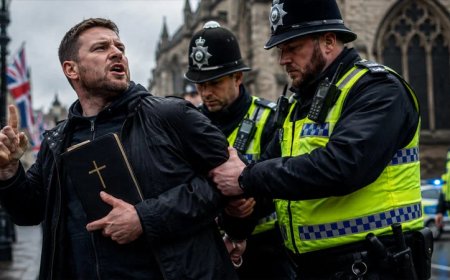 “Outraged and Shocked” British Millionaire Offers Cash to Defend Arrested Street Preachers