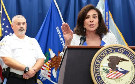 Trump urges Jeanine Pirro to revisit dropped Lincoln Memorial Reflecting Pool vandalism case