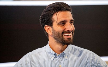 Lawyer-turned-social media sensation is betting it all on God, love and grief