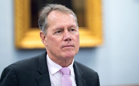 Dem establishment strikes back as longtime incumbent fends off progressive challenger