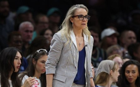 Aces coach Becky Hammon benches 3 starters in what looks like WNBA scheduling protest in national TV game