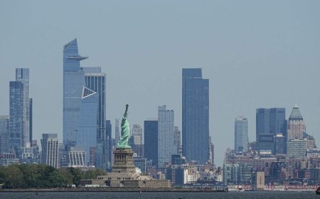 Captain charged after boat capsizes in New York, killing woman and baby