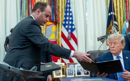 Trump announces aide will soon step into White House counsel post
