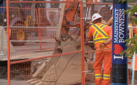 Bowness businesses contend with sinkhole after another Calgary water main break