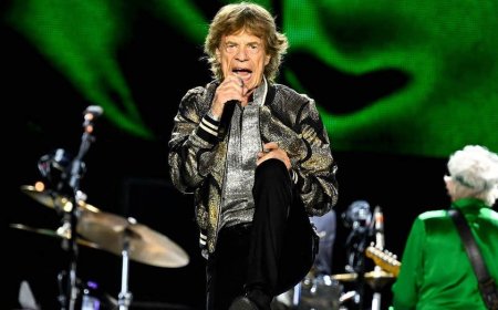 Mick Jagger proves he still has the ‘Moves Like Jagger’ in viral dance video