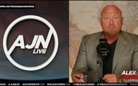 Alex Jones & A Caller Discuss How The 3rd Party Option For 2028 Is Less Realistic Than Following The Trump Blueprint Of Reforming The Republican Party Yet Again