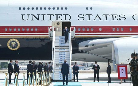 Trump switched planes hidden in a food truck over Iran threat: U.S. report