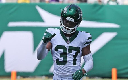Jets player taken off field in ambulance during training camp joint practice with Buccaneers