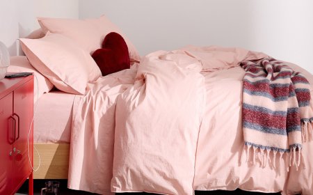 The Curator: Chic dorm room decor ideas for a stylish, study-friendly space