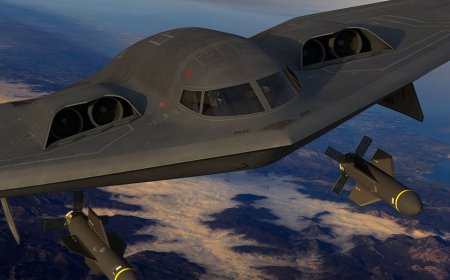 Unknown military aircraft caught on video near Wichita, Kansas base sparks B-21 Raider speculation