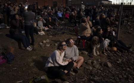 How to give yourself the best odds to see the solar eclipse and meteors