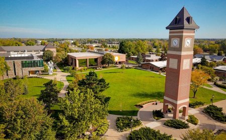 College students express strong trust in school leaders despite broader public cynicism: Gallup