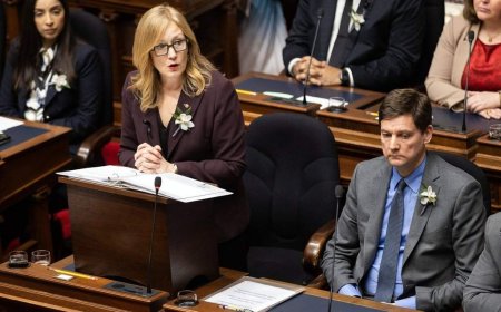 B.C. Finance Minister Brenda Bailey diagnosed with ‘early-stage, treatable cancer’