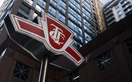 TTC worker stabbed near Bloor-Yonge station