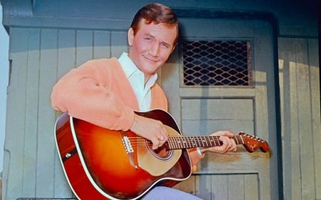 Roger Miller given stark choice after getting caught stealing: ‘You can go to jail or you can go in the Army’