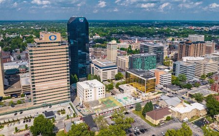 Lexington, Kentucky park shooting kills 1, injures 4 during live band performance