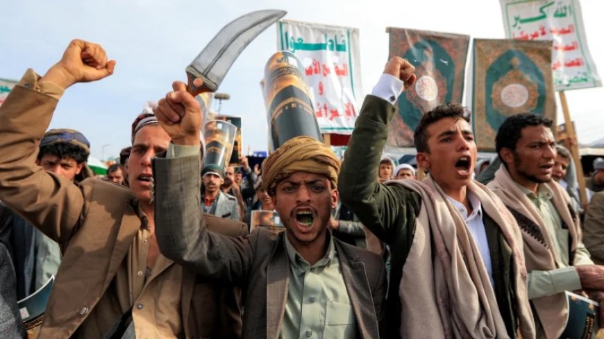Houthis Attack Saudi Oil Refinery after Country Signs Defense Pact with Turkey and Pakistan