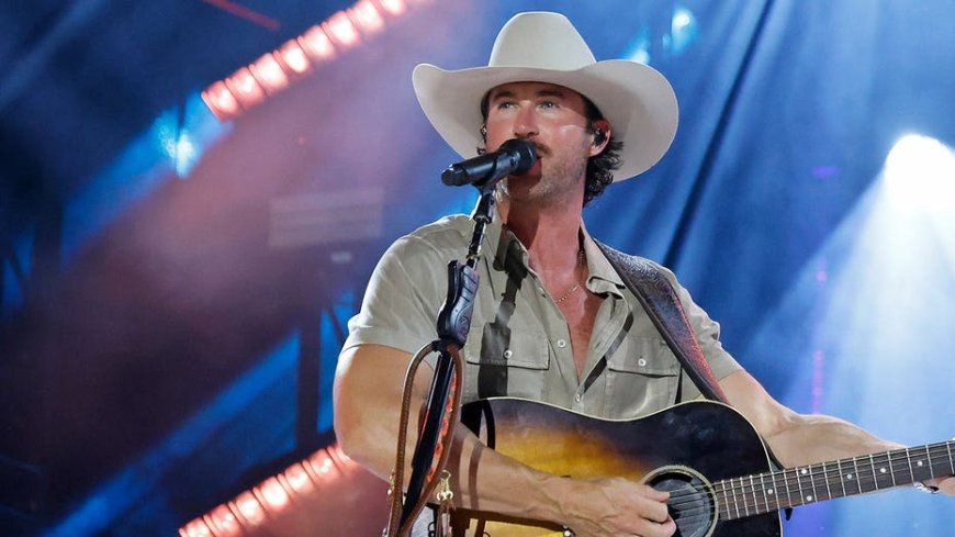 Riley Green drops acoustic TikTok performance of 'Bartender in Destin' and fans can't get enough