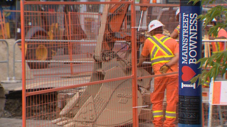 Bowness businesses contend with sinkhole after another Calgary water main break