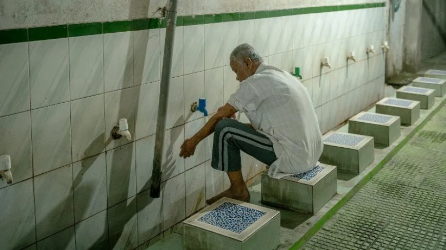 Dallas-Fort Worth Airport To Install Islamic Foot Wash Stations Inside Bathrooms After Muslims Make Mess In Sinks