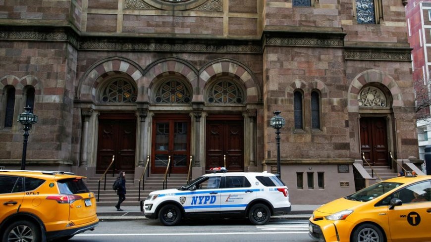 Man charged with assault, hate crimes after allegedly disrupting Shabbat services at NYC synagogue
